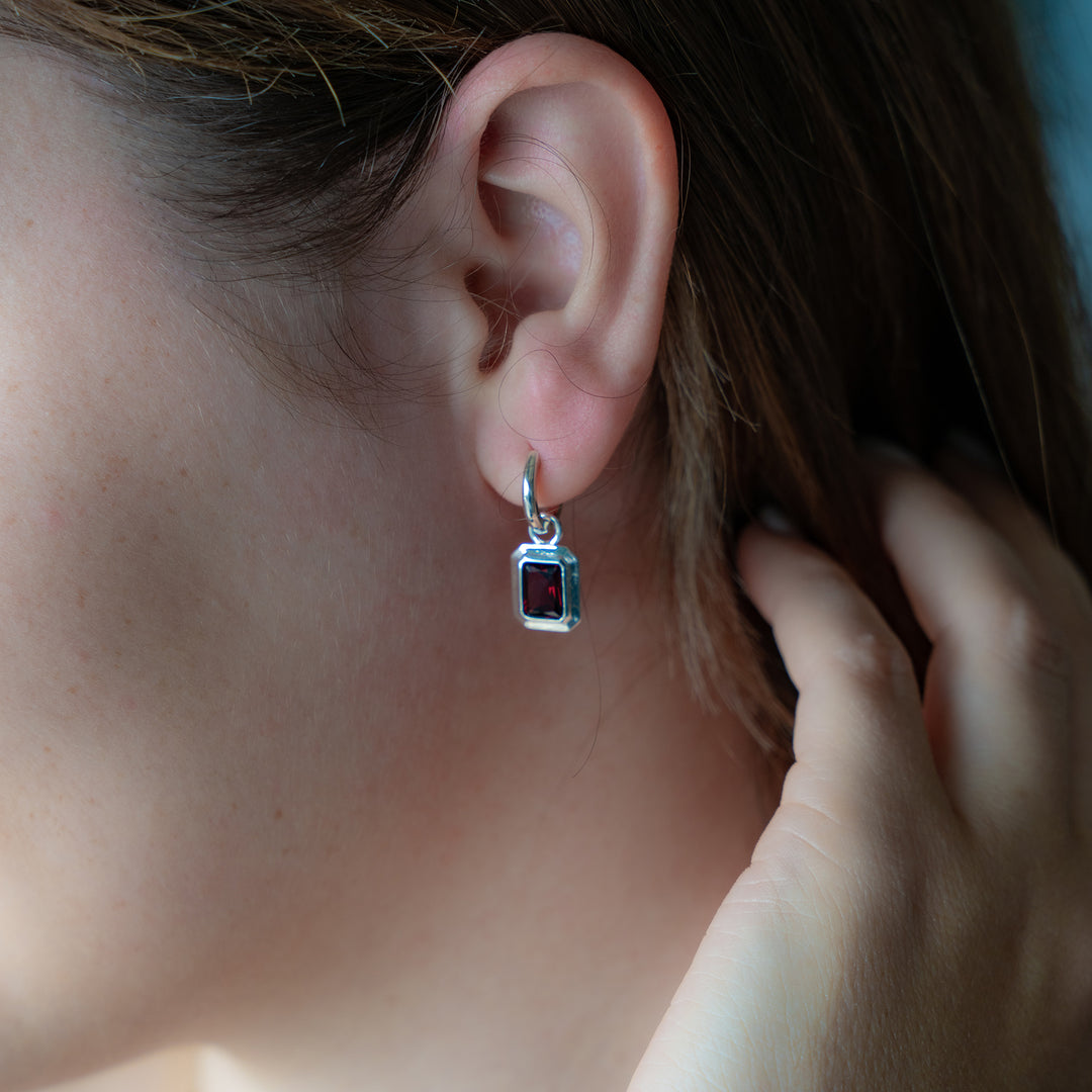 Lokkum Essence earrings-Garnet
