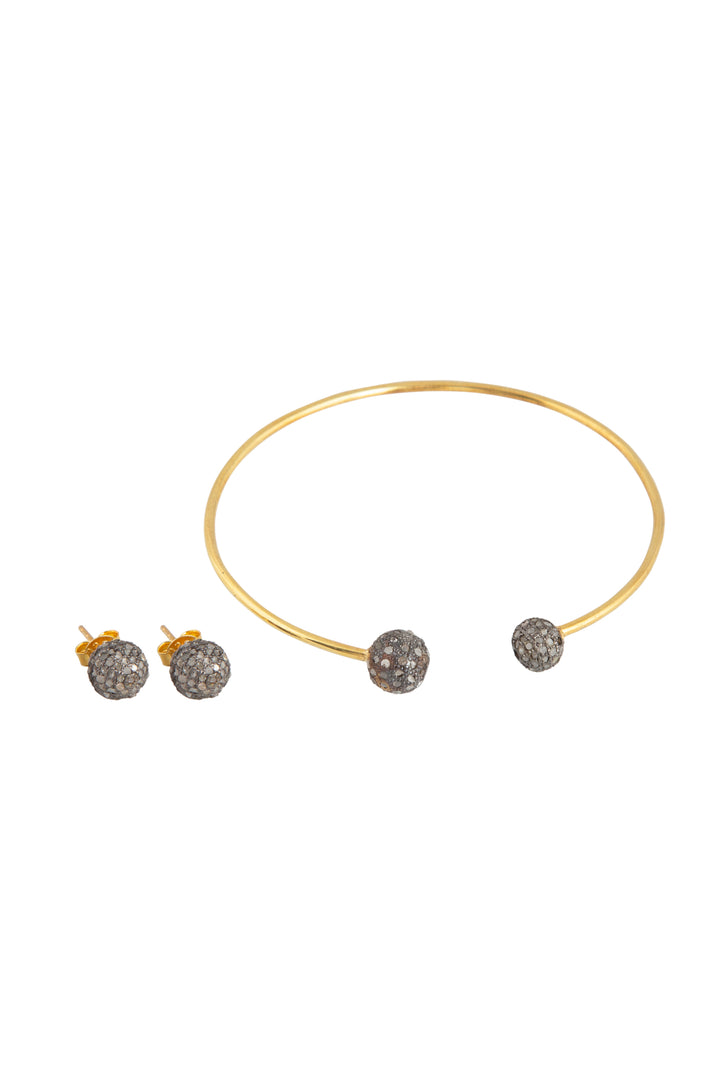 Armband mit ungeschliffenen Diamantkugeln