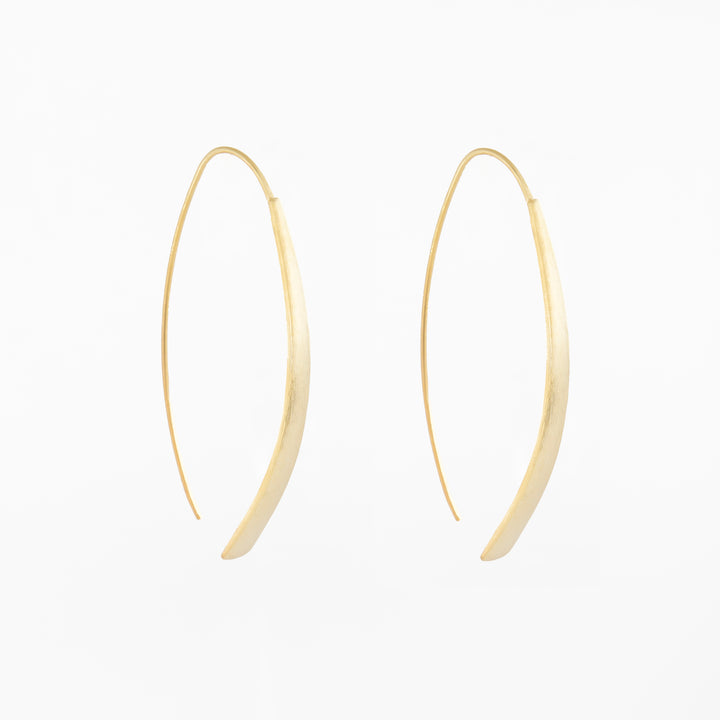 Semi open wide earrings