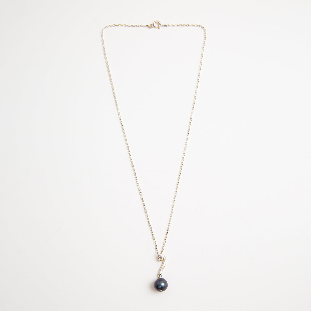 Midnight Pearl Necklace