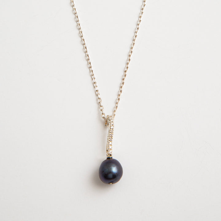Midnight Pearl Necklace