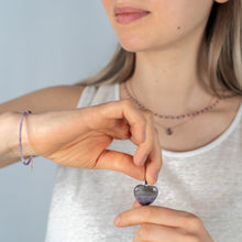 Load image into Gallery viewer, Birthstone February (Amethyst)
