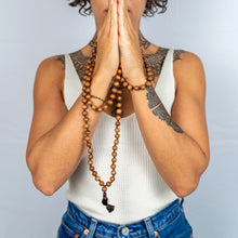 Load image into Gallery viewer, Sandalwood Prayer Beads
