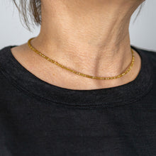 Load image into Gallery viewer, Zarif Choker (Sapphire)

