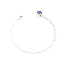Load image into Gallery viewer, Black Pearl Bangle-Silver
