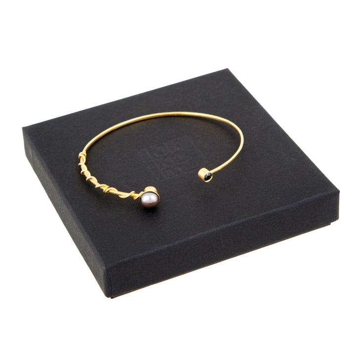 Black Pearl Bangle-Gold