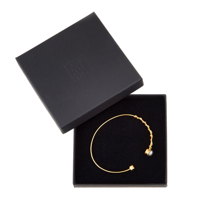 Black Pearl Bangle-Gold
